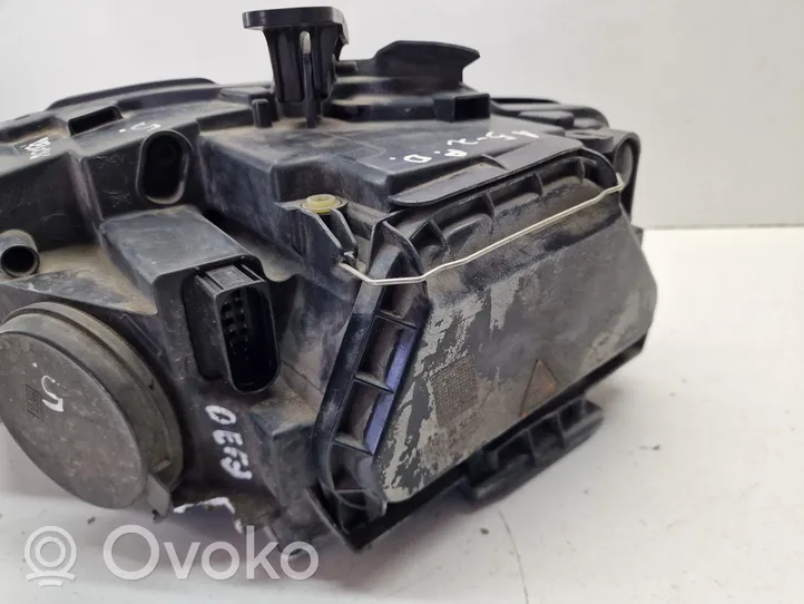 Audi A5 8T 8F Phare frontale 8T0941004AE