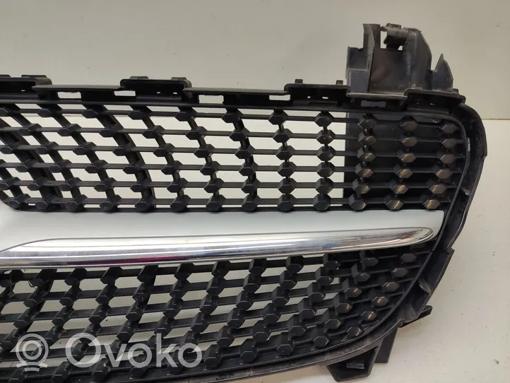 Mercedes-Benz A W176 Front grill A0008880060