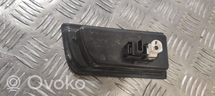 BMW 2 F22 F23 USB-pistokeliitin 9207358