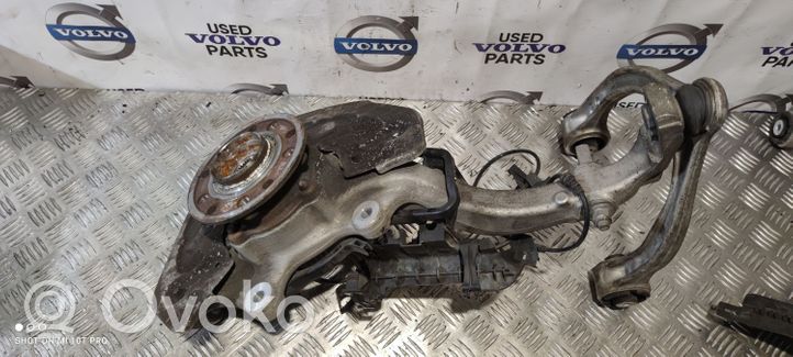 Mercedes-Benz C W205 Mozzo ruota anteriore A0004213520