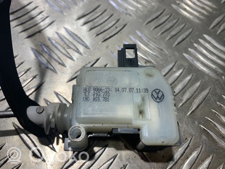 Porsche Cayenne (9PA) Motorino del tappo del serbatoio del carburante 7L5810773