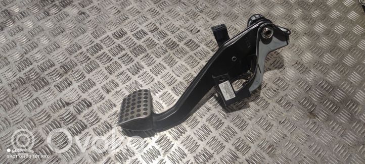 Mercedes-Benz E W213 Brake pedal A2042902101