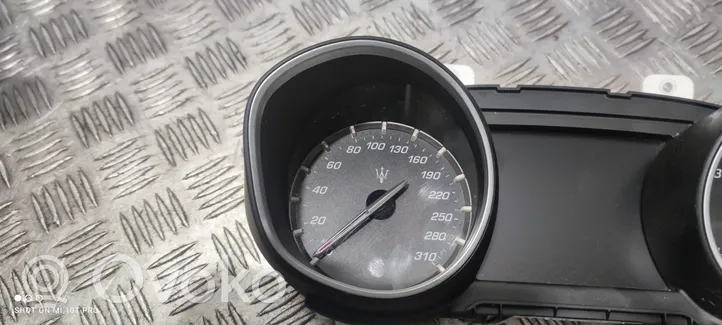 Maserati Levante Geschwindigkeitsmesser Cockpit 670102895
