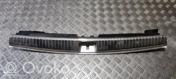 Mercedes-Benz C W205 Rivestimento di protezione sottoporta del bagagliaio/baule A2056900505