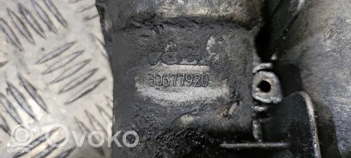 Volvo S60 Oil filter mounting bracket 30677920