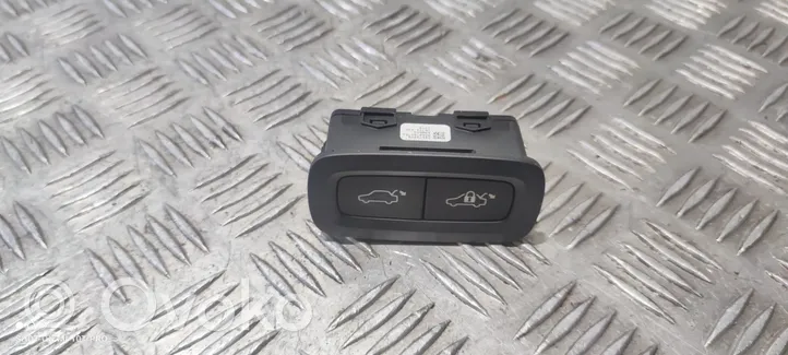 Volvo XC60 Bouton interrupteur ouverture du coffre 31674801