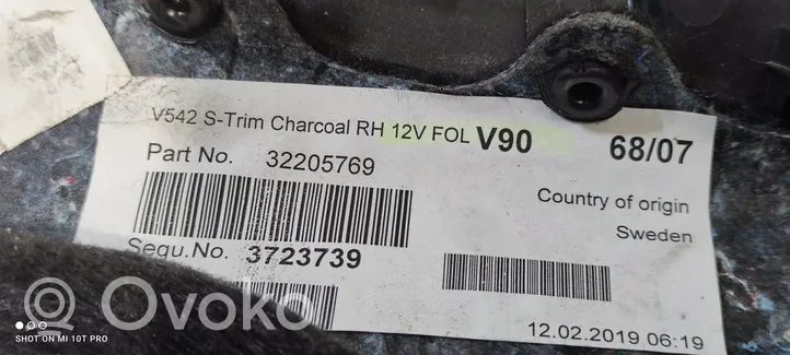 Volvo S90, V90 seitliche Verkleidung Kofferraum 31426175