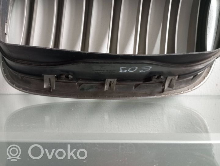 BMW X5 E70 Maskownica / Grill / Atrapa górna chłodnicy 7171396