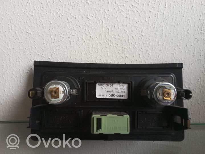 BMW 5 E60 E61 USB jungtis 319950000