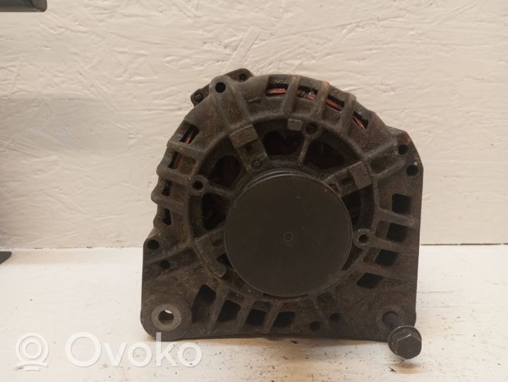 Opel Vivaro Alternator 8200538815