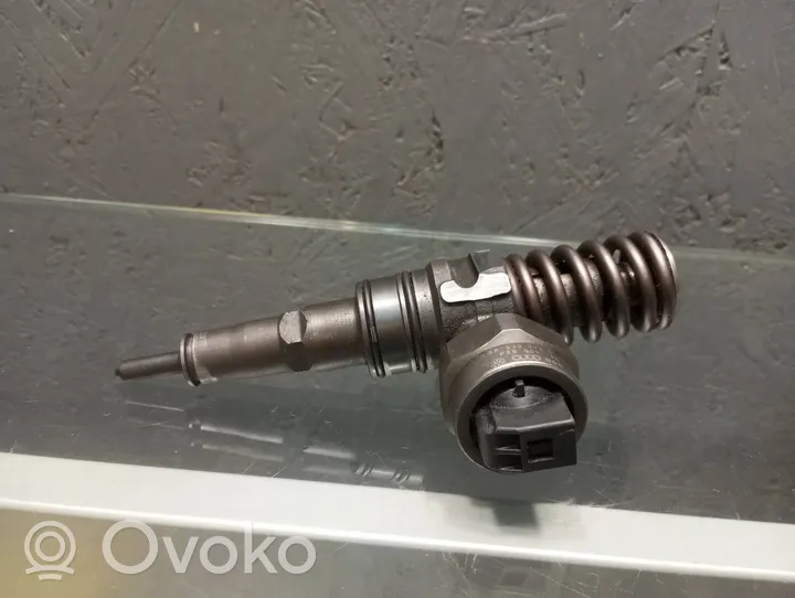 Audi A4 S4 B5 8D Injecteur de carburant 038130073H