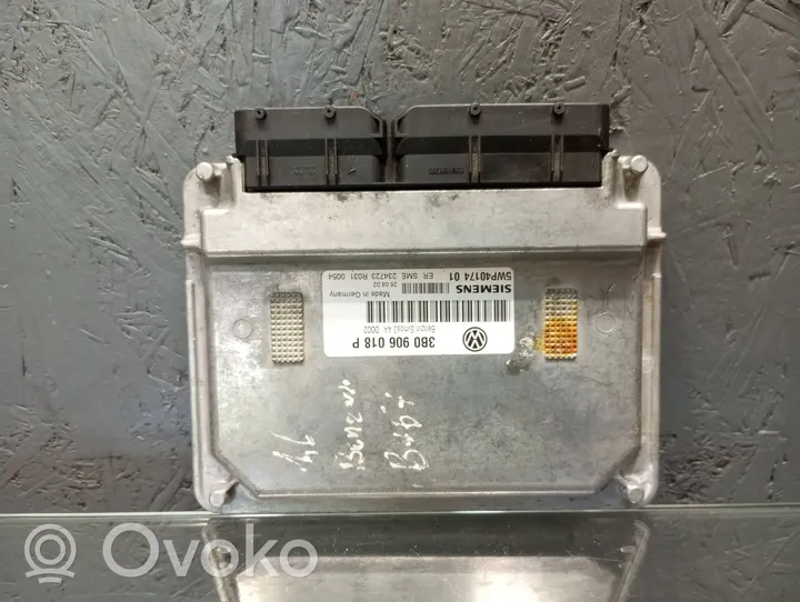 Volkswagen PASSAT B5.5 Sterownik / Moduł ECU 3B0906018P