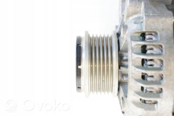 Toyota Yaris XP210 Generaattori/laturi 27060-0Q160 TG104210-9821