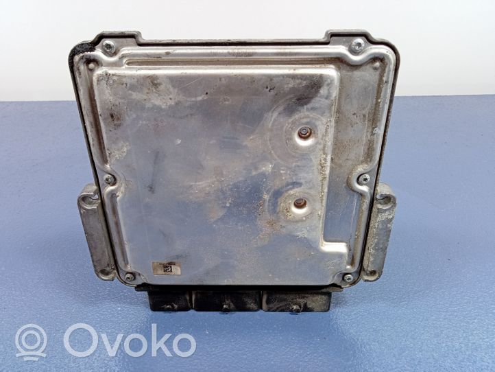 Renault Trafic II (X83) Unité de commande, module ECU de moteur 237101754R