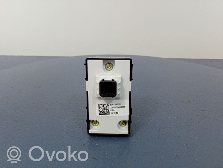 KIA Ceed Lampa oświetlenia tylnej tablicy rejestracyjnej 92405-J7000