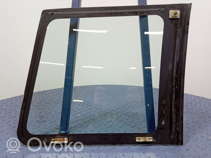 Ford Maverick Fenêtre latérale avant / vitre triangulaire 01