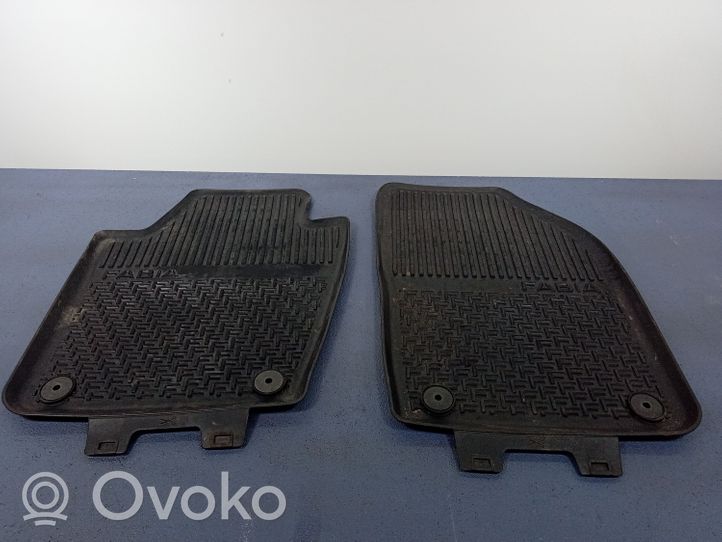 Skoda Fabia Mk3 (NJ) Tapis de sol / moquette de cabine avant 6V0862451