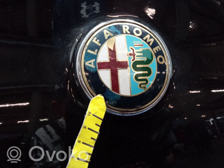 Alfa Romeo Mito Couvercle de coffre 01
