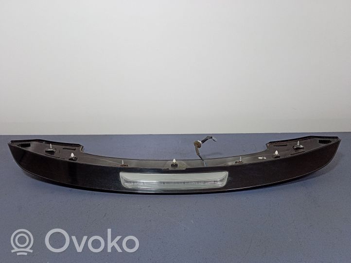 Toyota Avensis T270 Becquet de lunette arrière 76085-05060