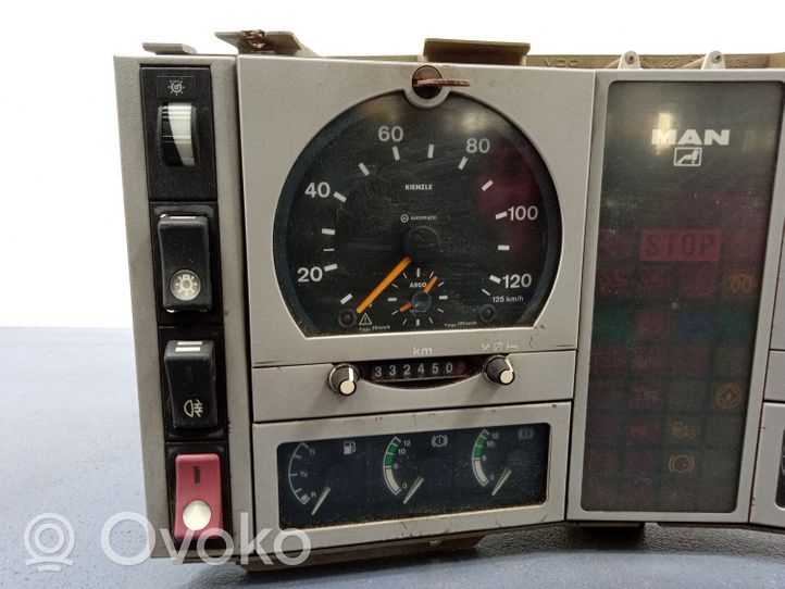 AC 428 Compteur de vitesse tableau de bord 81.27202.6080