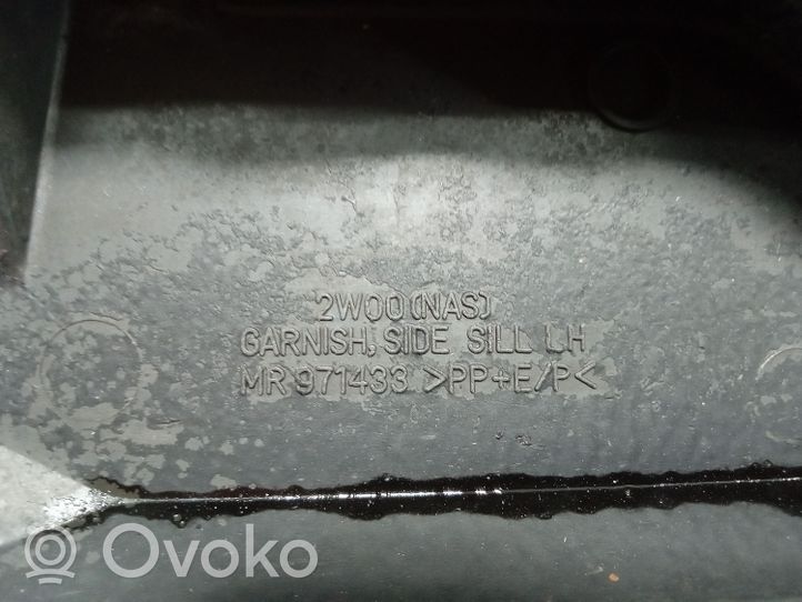Mitsubishi Outlander Listwa progowa przednia / nakładka MR971433