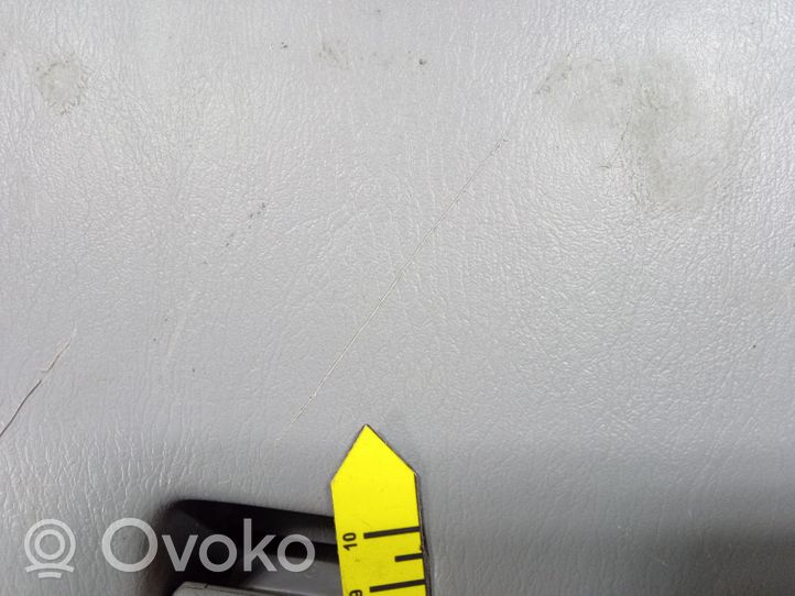 Toyota Starlet (P90) V Hansikaslokero 55550-10090