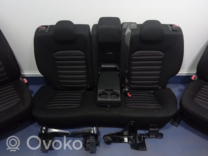 Ford Mondeo MK V Set sedili 01