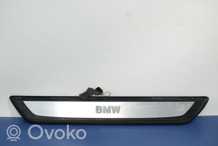 BMW 7 F01 F02 F03 F04 Jalkatilan sivukoristelista 