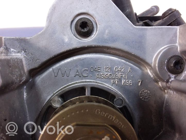 Skoda Octavia Mk3 (5E) Pompa wody 04E121042