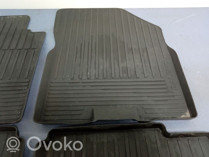 Suzuki Baleno IV Tapis de sol / moquette de cabine avant 75901-68PL0