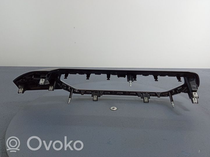 BMW X3 G01 Aizmugurējā sliekšņa dekoratīvā apdare (ārējā) 9871555