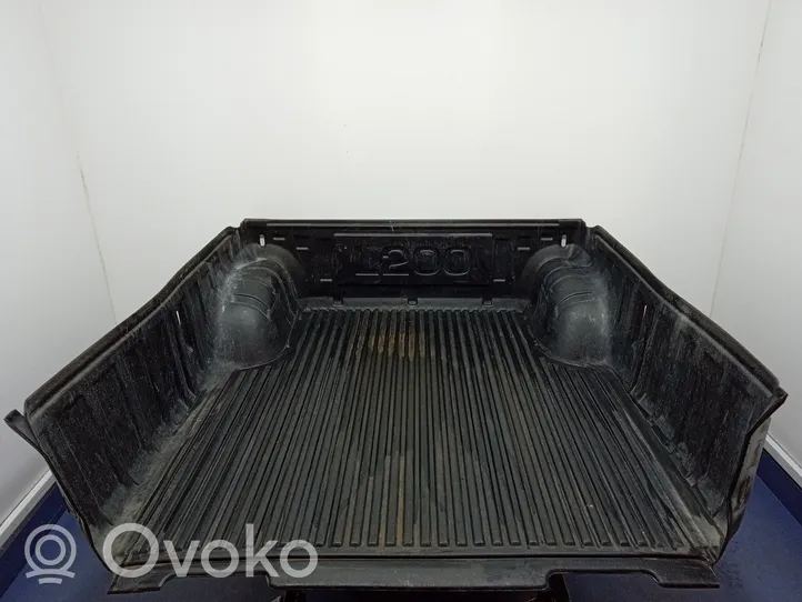 Mitsubishi L200 Tapis de sol / moquette de cabine avant 01