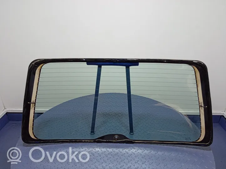 Volkswagen Caddy Rear windscreen/windshield window 01