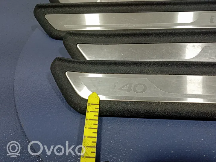 Hyundai i40 Kojų erdvės šonine apdaila 858883-3Z100