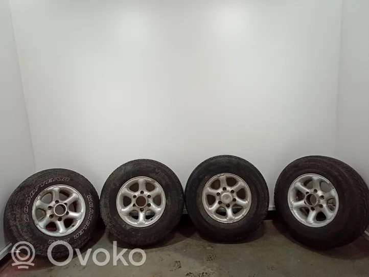 Ford Maverick R17 alloy rim 01