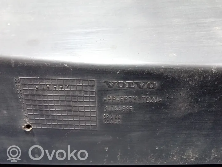 Volvo V50 Renfort de pare-chocs avant 01