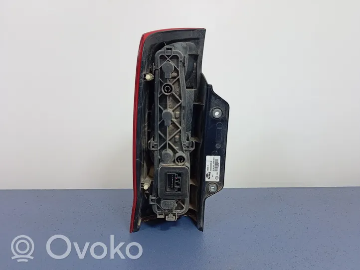 Fiat Qubo Lampa tylna 01353205080E