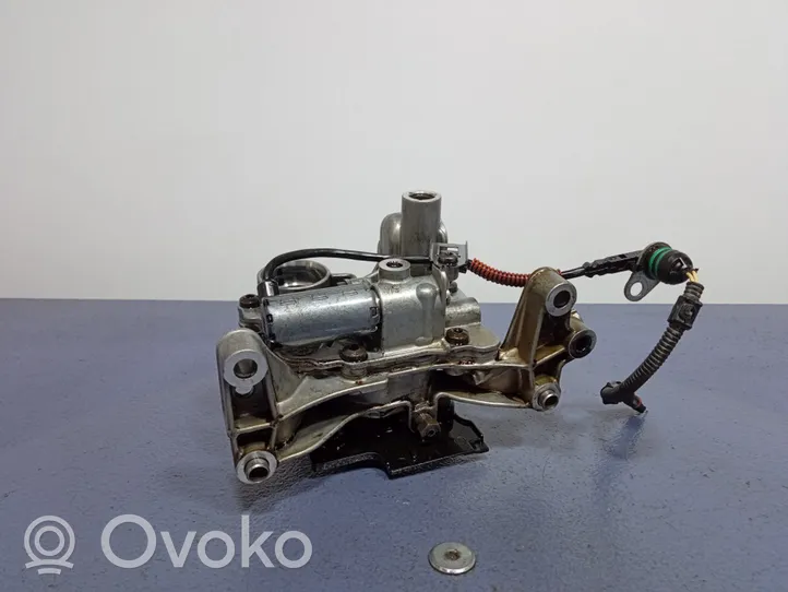 Volvo XC60 Pompe à huile 31670241