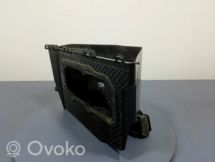 Volvo XC60 Intake resonator 32219195