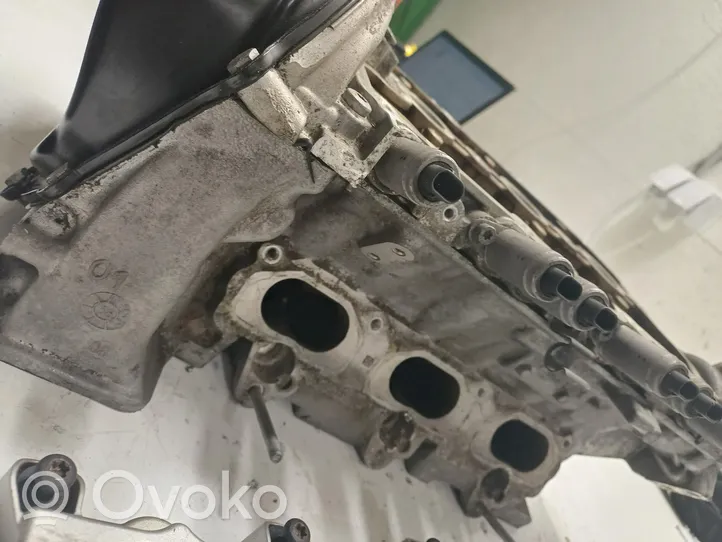 Audi A5 8T 8F Culata del motor 06E103403A