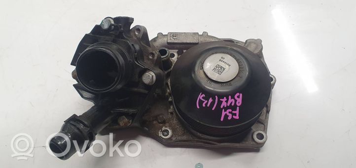 BMW 3 F30 F35 F31 Vesipumppu 00261656