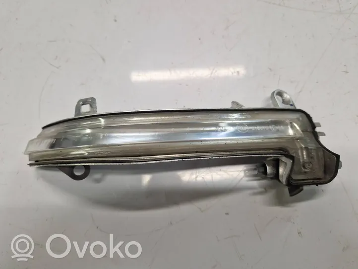 BMW X1 E84 Mirror indicator light 7280772