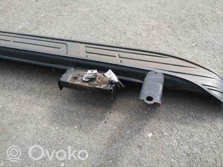 Toyota Land Cruiser (J150) Listwa progowa 7586260030