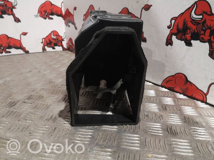 Volvo S90, V90 Vassoio scatola della batteria 31651454