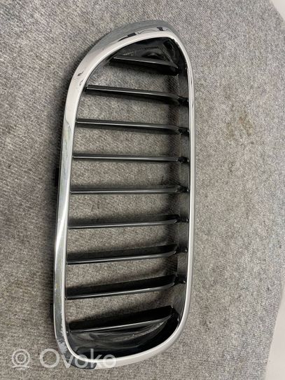 BMW 5 G30 G31 Grille de calandre avant 7390866