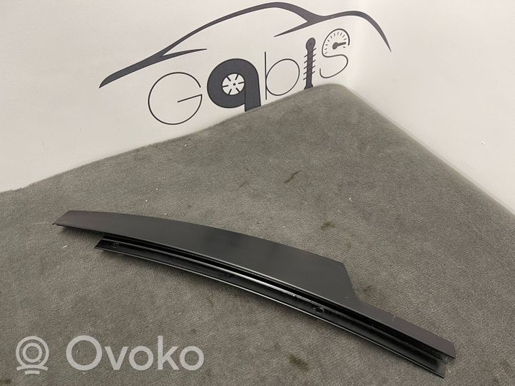 BMW 5 G30 G31 Rivestimento modanatura del vetro della portiera posteriore 7336953