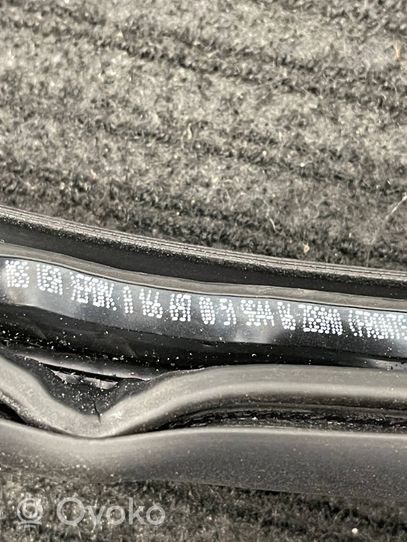 Mercedes-Benz GL X166 Joint en caoutchouc de corps de porte avant A1666970051