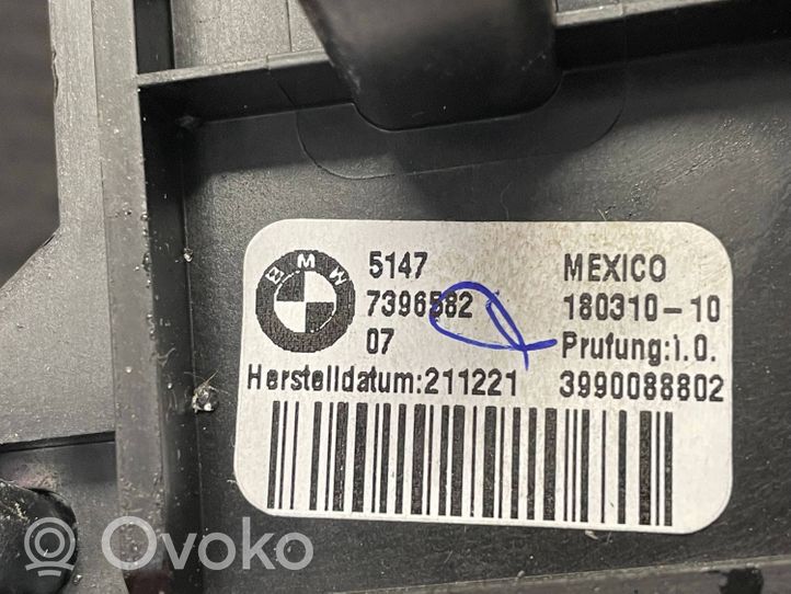 BMW X3 G01 Staffa di montaggio copertura ripiano portaoggetti 7396582