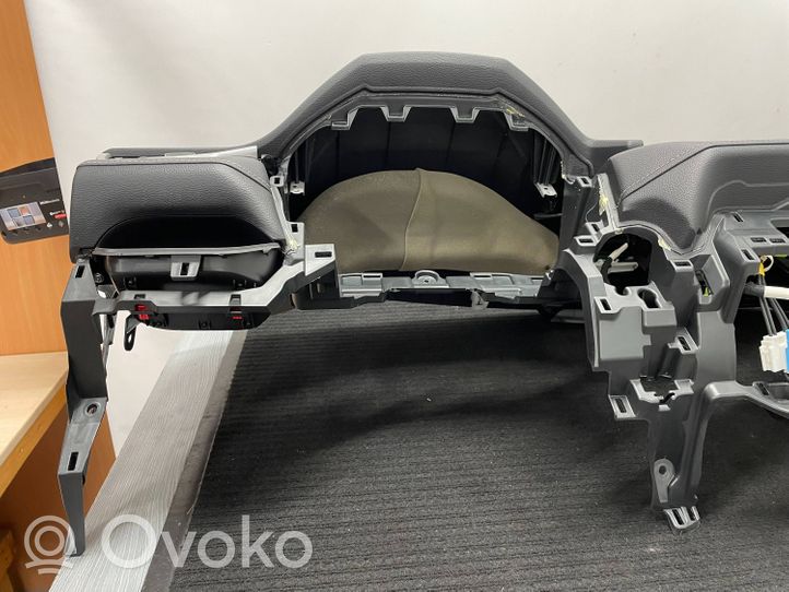 Toyota RAV 4 (XA50) Панель 5544542040