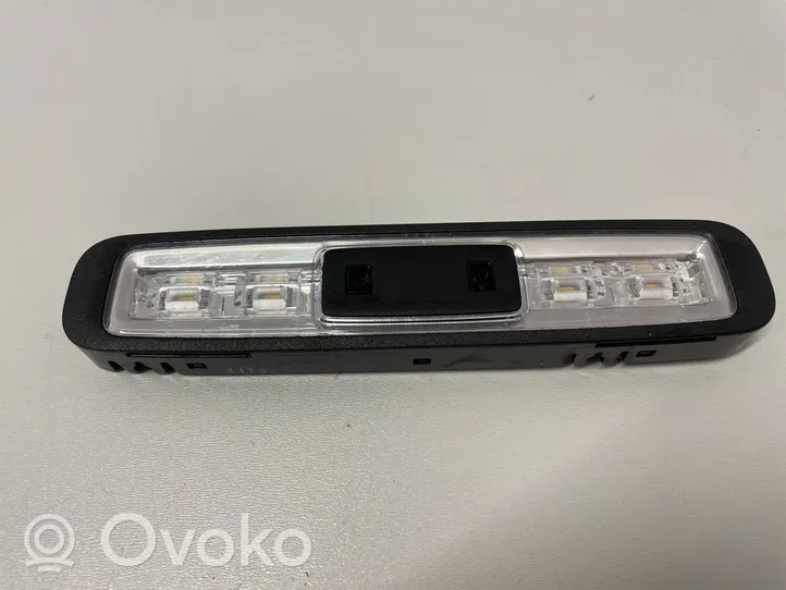 Mercedes-Benz C W205 Lampka podsufitki tylna A2389065100